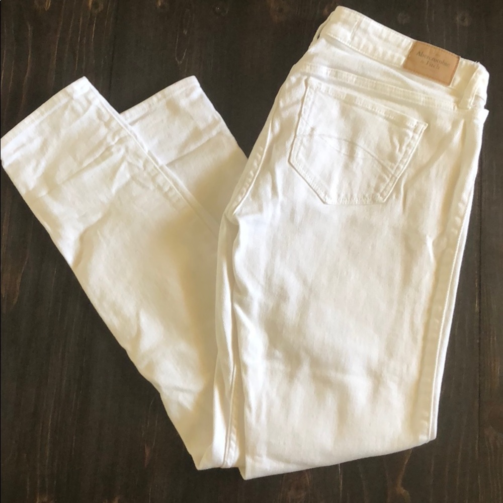 Abercrombie and Fitch white skinny jeans